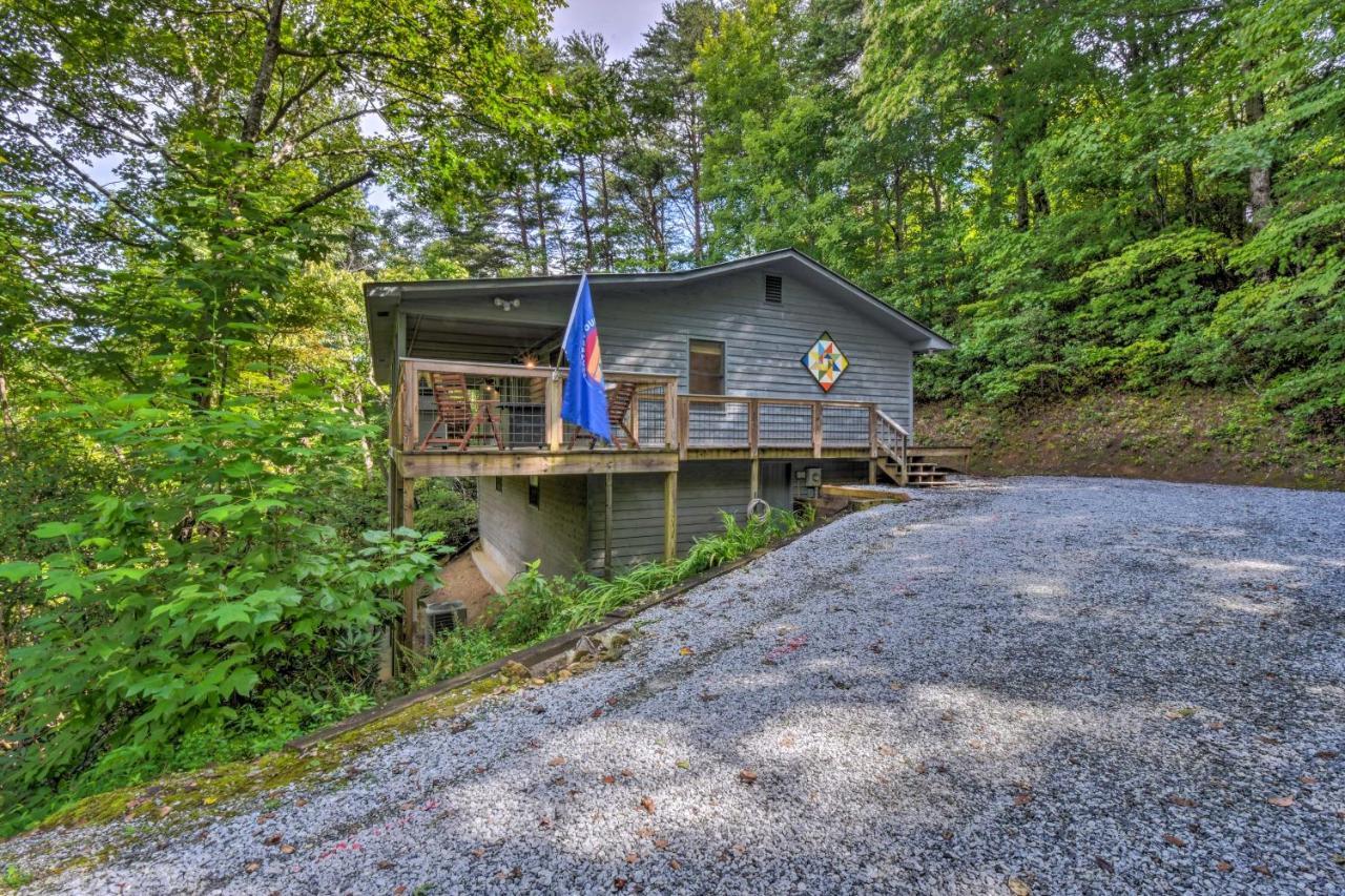 Willa Cozy Clayton Cabin With Deck And Mountain Views! Zewnętrze zdjęcie